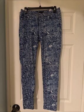 H&M Navy Blue Floral Straight-Leg Jeans edgy party vacation graphic whimsical